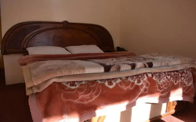 Hotel Shaheen