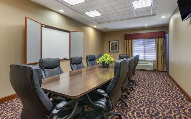 Comfort Suites Urbana Champaign, University Area