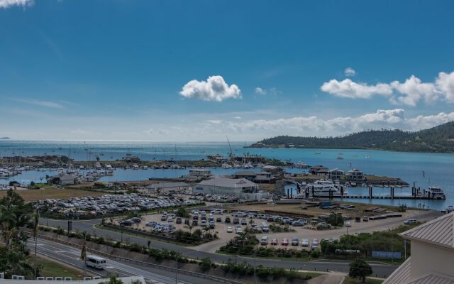 2522 Blue Horizon - Airlie Beach