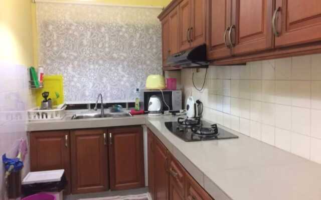 Homestay Ampang 100