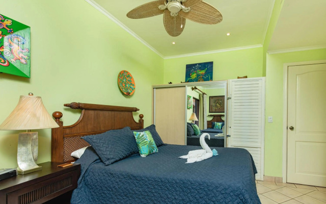 Sunrise 43 - 2 Bedroom Ocean View Condo