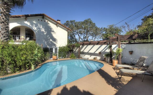 The Lakehouse Bed & Breakfast