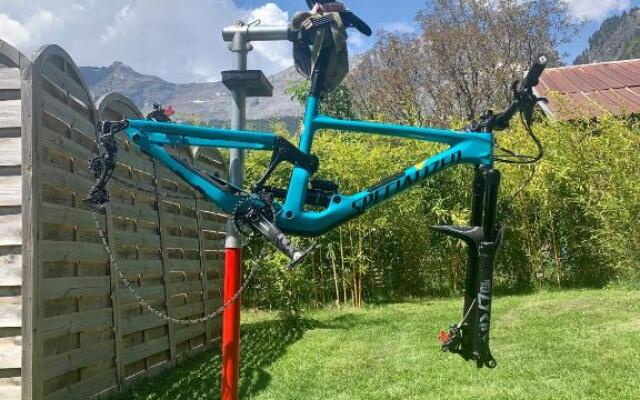 Appartement avec jacuzzi dans chalet privé, grande terrasse, parking gratuit