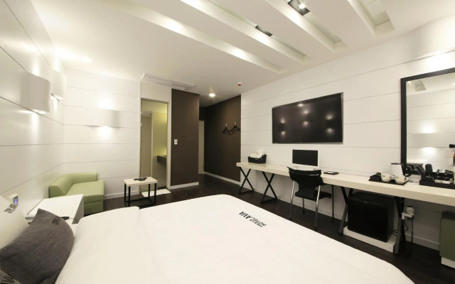 Premium AVA Hotel Sasang