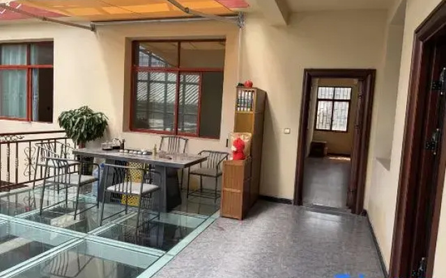 Linyi Apartment (Shangri-La Passenger Station)