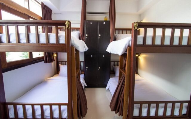 Banmai Cha-am Hostel
