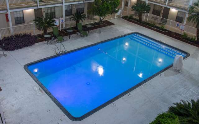 Studio 6 San Antonio, TX - Lackland AFB