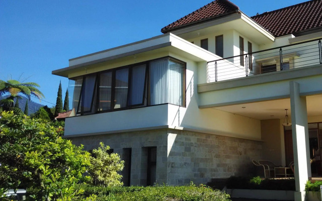 Villa Sophia Cimacan Puncak