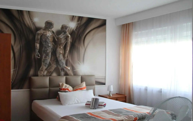 Motel One Frankfurt - Messe
