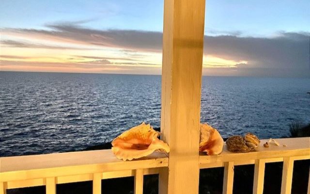 Blue Love Point by Eleuthera Vacation Rentals