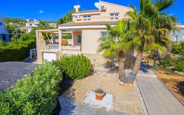 House Nadine Calpe/Calp