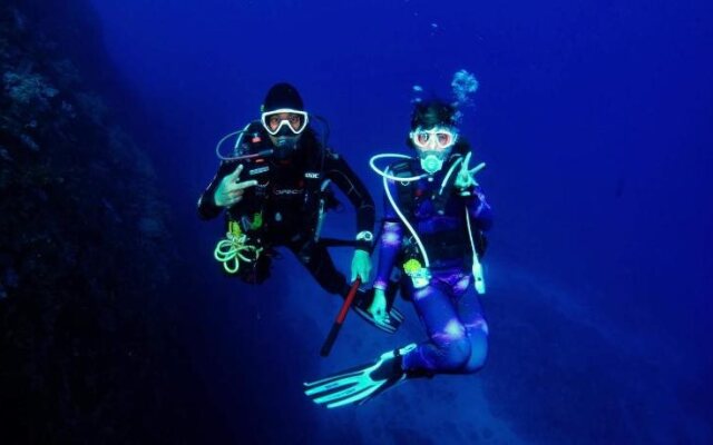 Blue Hole Dive Center