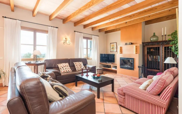 Es Pinar in Alar With 4 Bedrooms and 4 Bathrooms