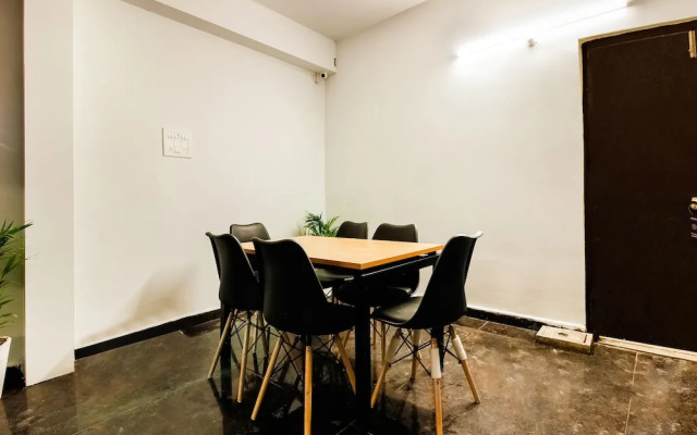 Silverkey Execut. stays 28060,Gachibowli,JV colony
