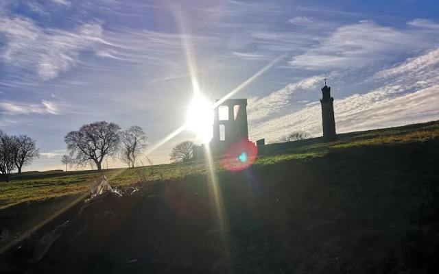 Fraoch House