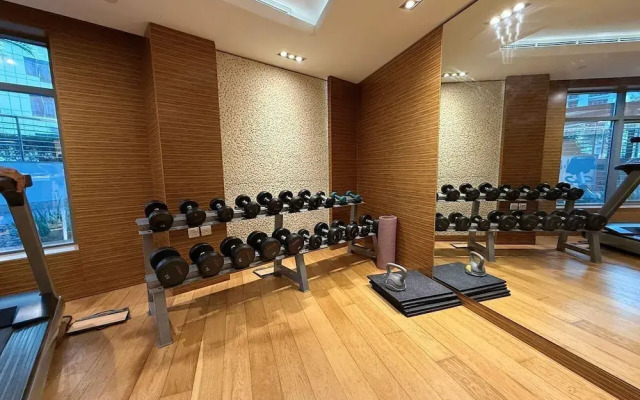 Capital Bay Comfort Studio city view