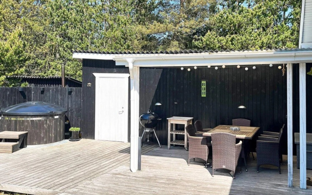 6 Person Holiday Home in Hadsund