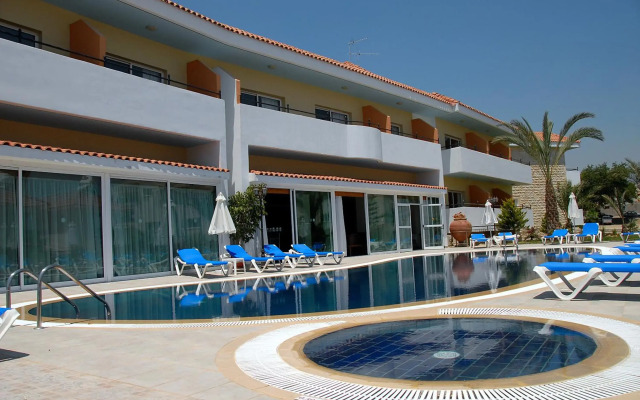 Moniatis Hotel