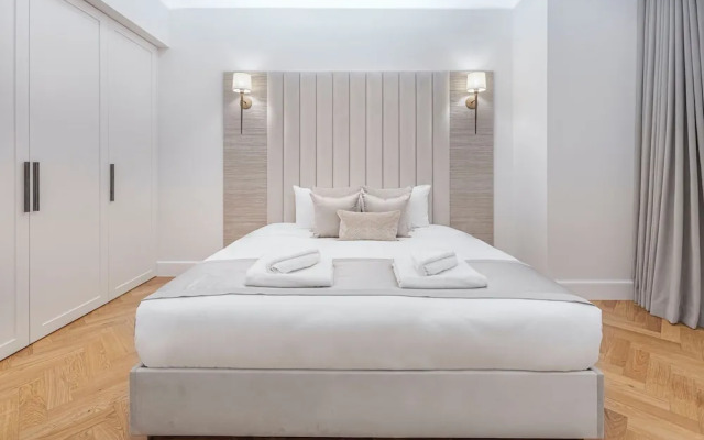 Wimpole Mews - 4 Bedroom Apartment