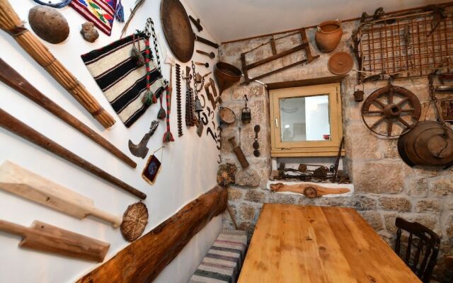 House Alka