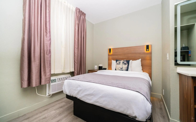 Urban Boutique Hotel