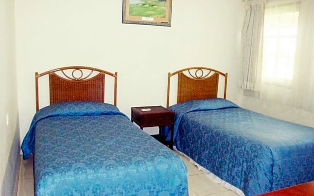 Bungalow Modern Golf & Country Club
