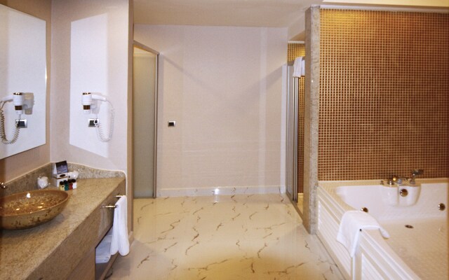 Royal Alhambra Palace – All Inclusive