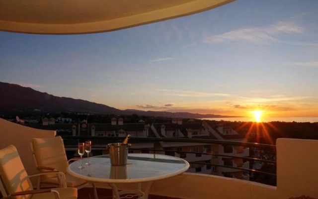 SAA2- comfortable apartment Puerto banus