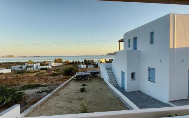 Casa Di Kimolos Apartments