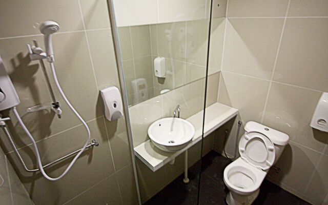 Place2Stay Business Hotel - Waterfront