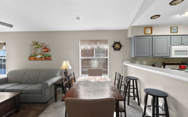 Waterway Village 16I