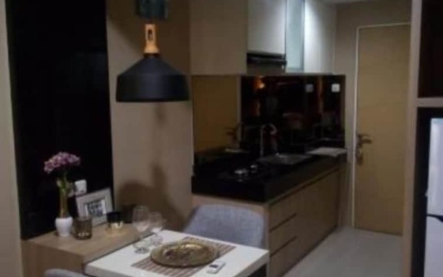 New Apartement Bale Hinggil by Prafi