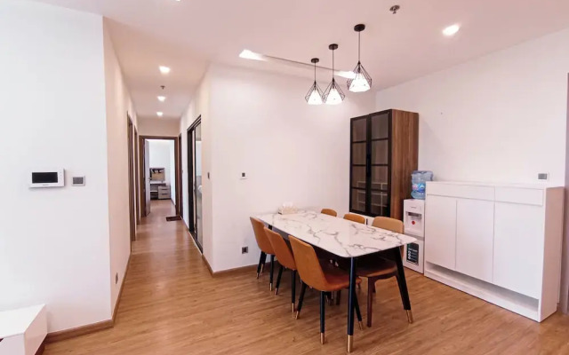 Metropolis Apartment