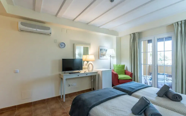 Apartment Next to Golf Course