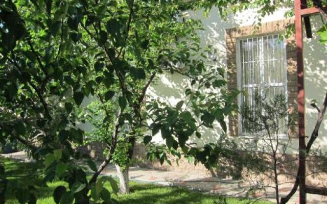 Guest House on Gagarina 135