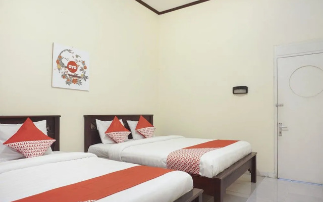 OYO 561 Hotel Citra Indah Near RS Ludira Husada Tama