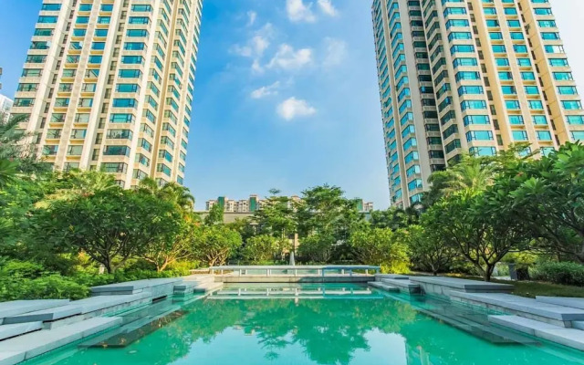 Locals Boutique Apartment Huafa Plaza 37