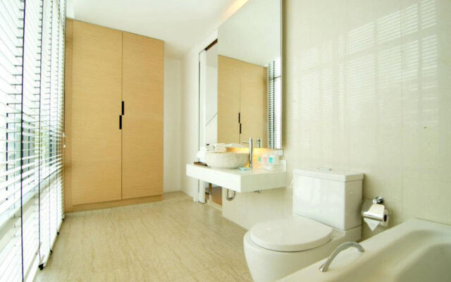 Seven Zea Chic Hotel
