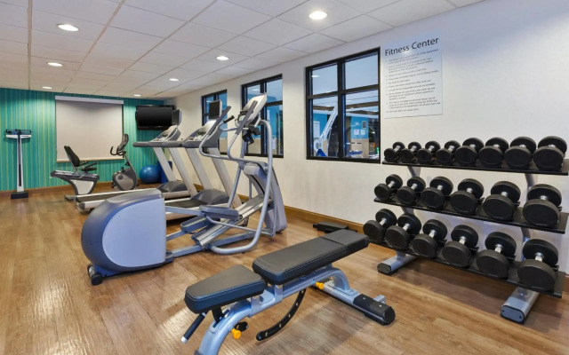 Holiday Inn Express & Suites Warminster - Horsham by IHG