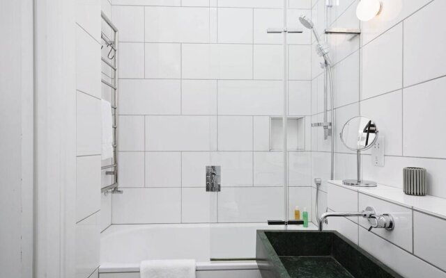 Stylish & Modern 2bed Apt, 5m to Overground