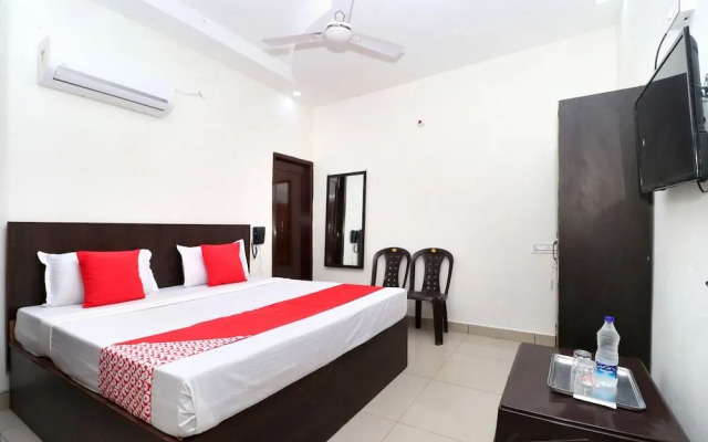 OYO 24142 Hotel Smart King