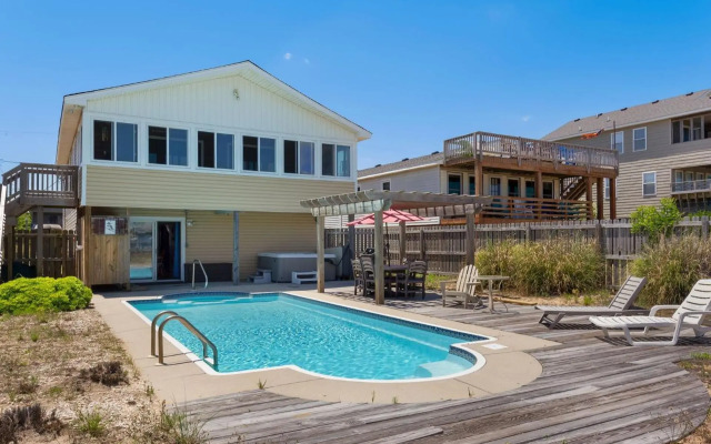 4122 - Blue White Haven