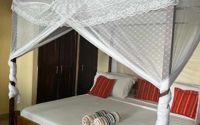 Nice and Cosy Studio En-suite, Kitchenette, Kenya