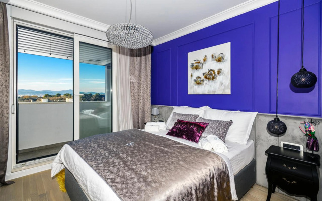 DiVine Luxury Apartment Purple