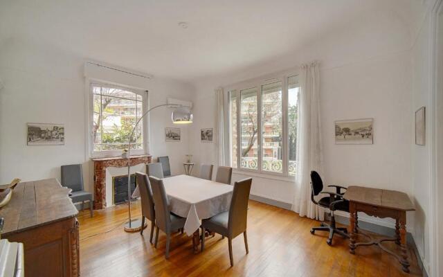 IMMOGROOM - Villa in the city center with terrace- garden- CONGRESS/BEACHES