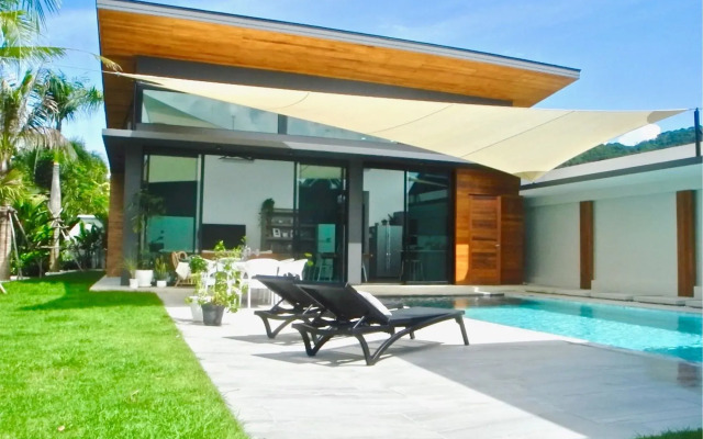 New Wonderful Villa in Nai Harn Center