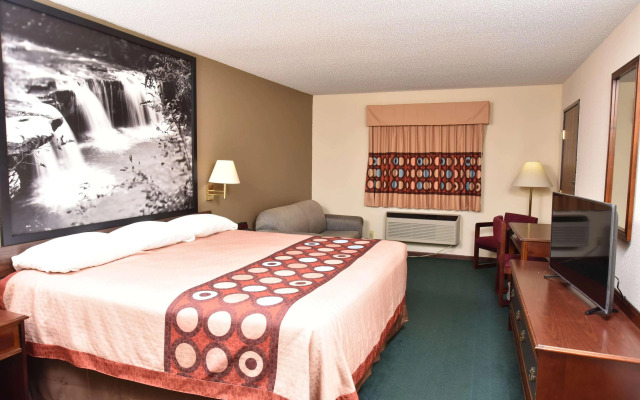 Super 8 by Wyndham Springfield/Battlefield