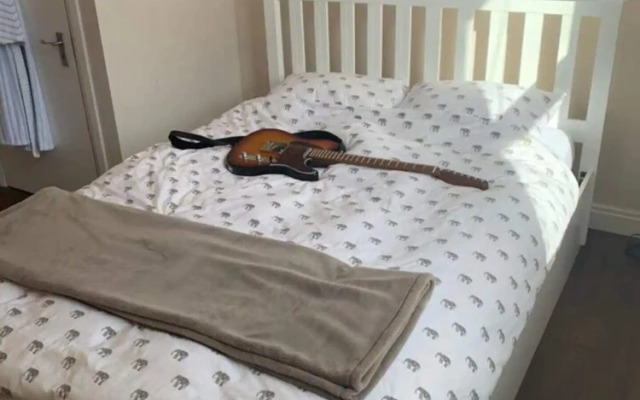 Spacious and Bright 2 Bedroom Flat in Maida Vale