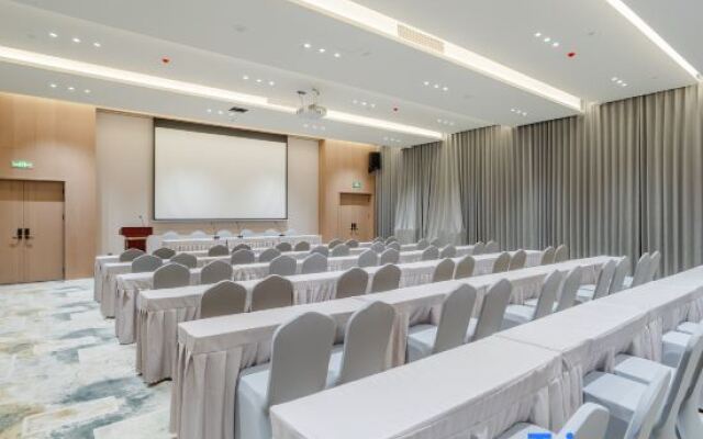 Meili Man International Hotel (Chaozhou People's Square)