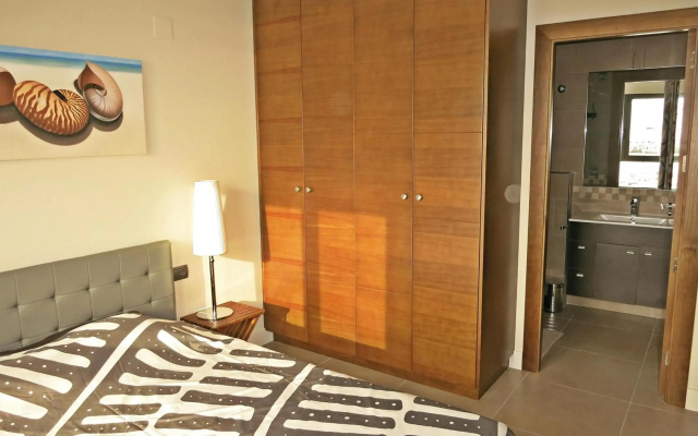 Luxe vakantieappartement aan de jachthaven van Altea met frontaal zeezicht